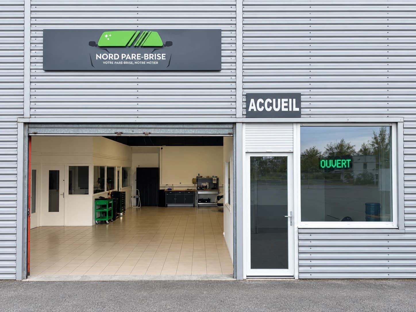 La devanture de Nord Pare-Brise, 25 rue Pierre de Coubertin à Maubeuge